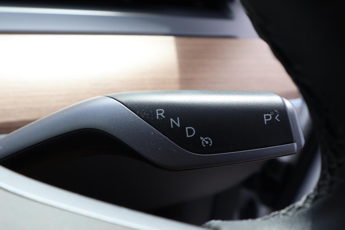 2022 Tesla Model 3 Long Range AWD image 26