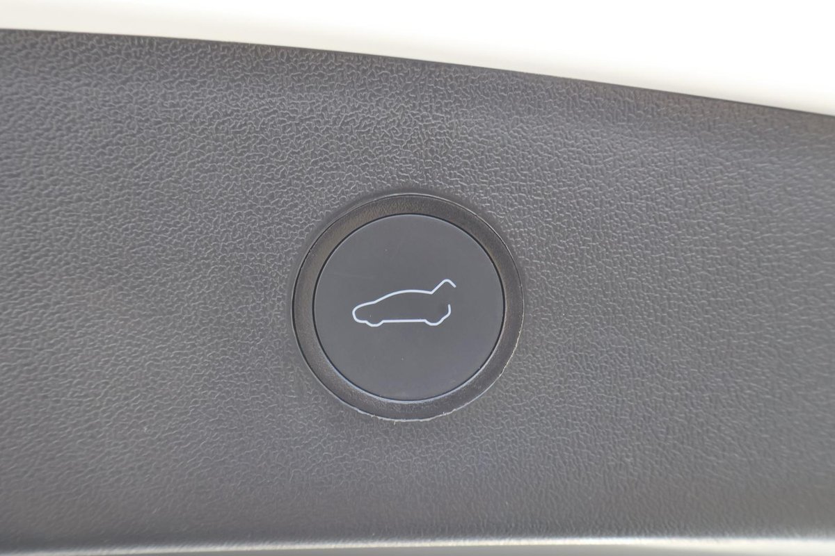 2022 Tesla Model 3 Long Range AWD image 28