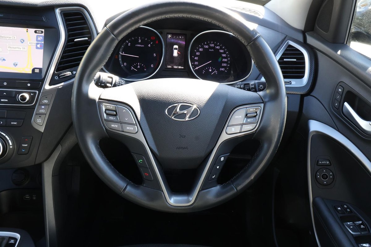 2016 Hyundai Santa Fe Highlander DM3 Series II MY17 4X4 On Demand image 10
