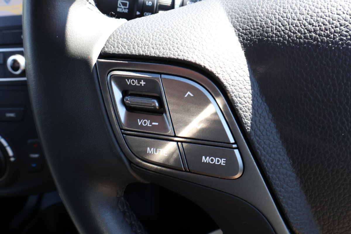 2016 Hyundai Santa Fe Highlander DM3 Series II MY17 4X4 On Demand image 11