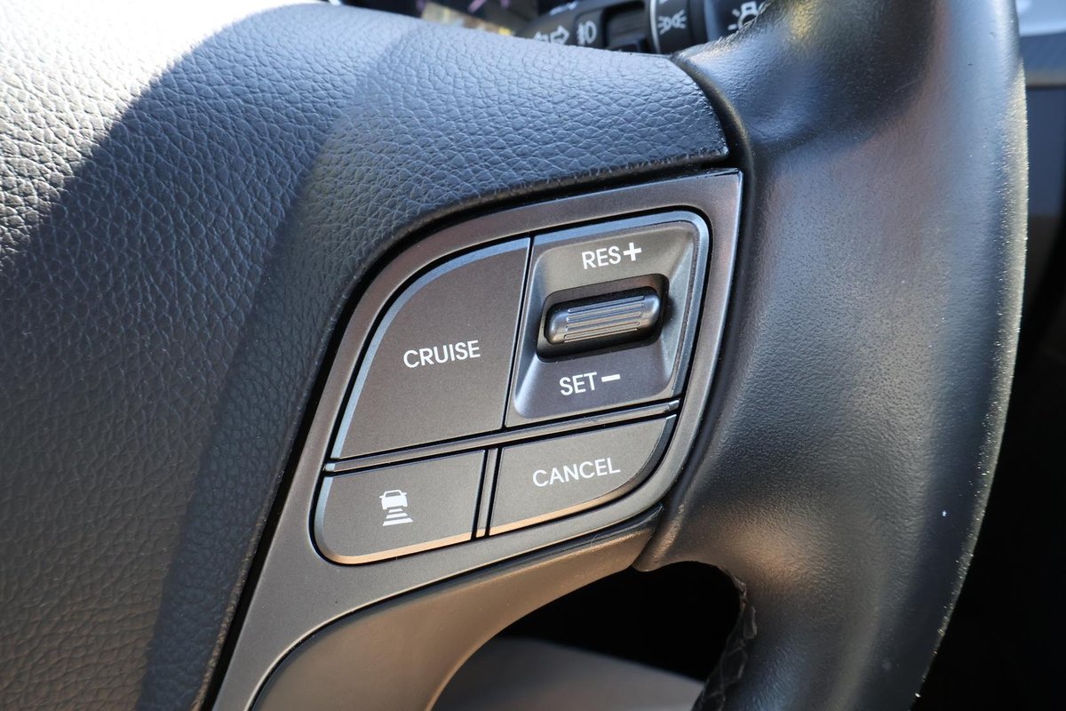 2016 Hyundai Santa Fe Highlander DM3 Series II MY17 4X4 On Demand image 13