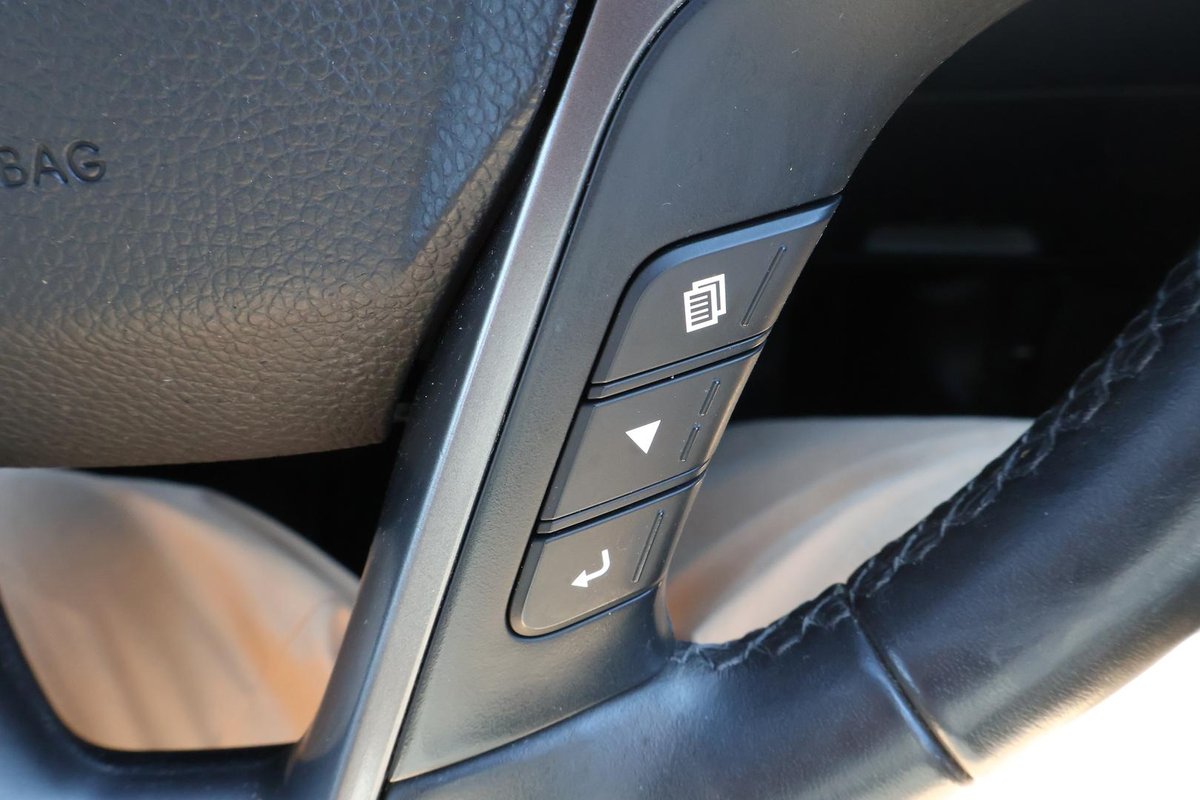 2016 Hyundai Santa Fe Highlander DM3 Series II MY17 4X4 On Demand image 14