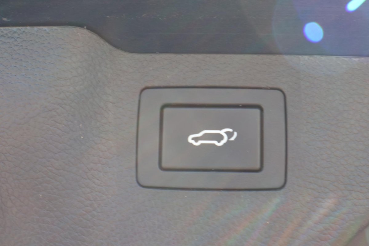 2016 Hyundai Santa Fe Highlander DM3 Series II MY17 4X4 On Demand image 33