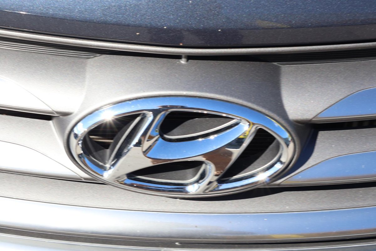 2016 Hyundai Santa Fe Highlander DM3 Series II MY17 4X4 On Demand image 39