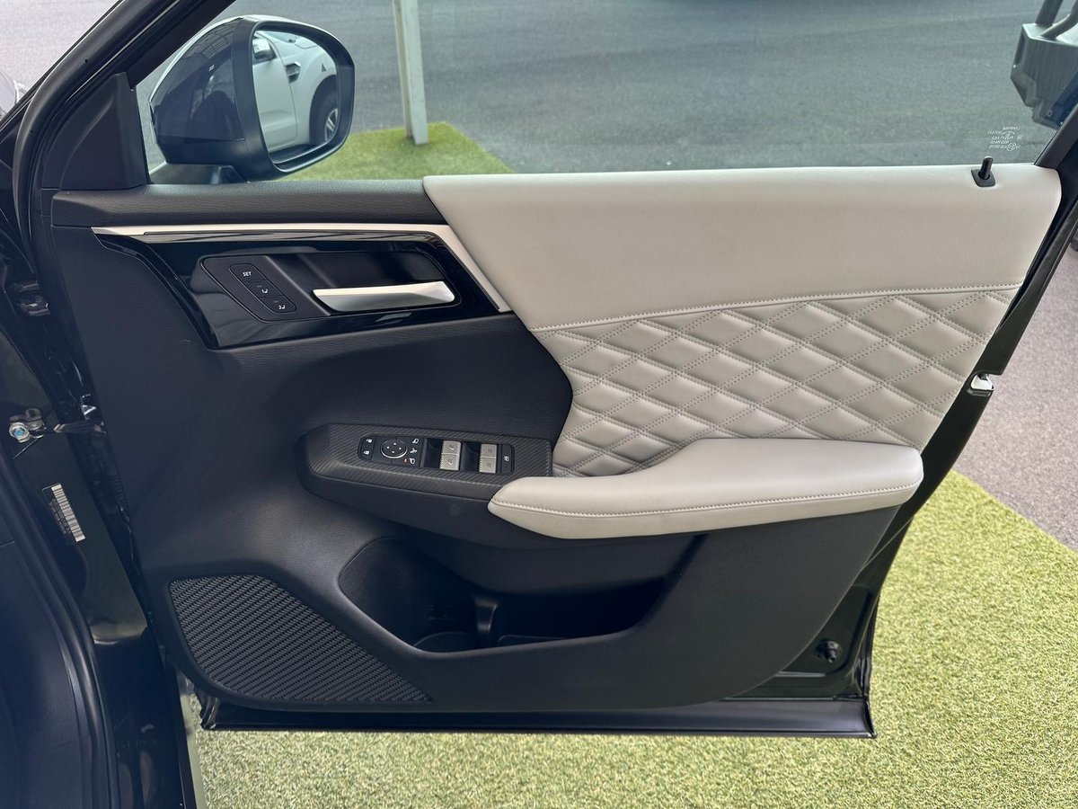 2022 Mitsubishi Outlander Exceed ZM MY22 AWD image 17