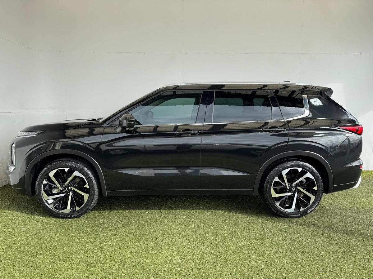 2022 Mitsubishi Outlander Exceed ZM MY22 AWD image 27