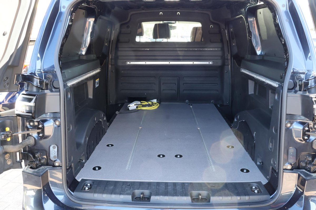 2025 Volkswagen ID. Buzz Cargo BEV550 EBN MY25 image 25