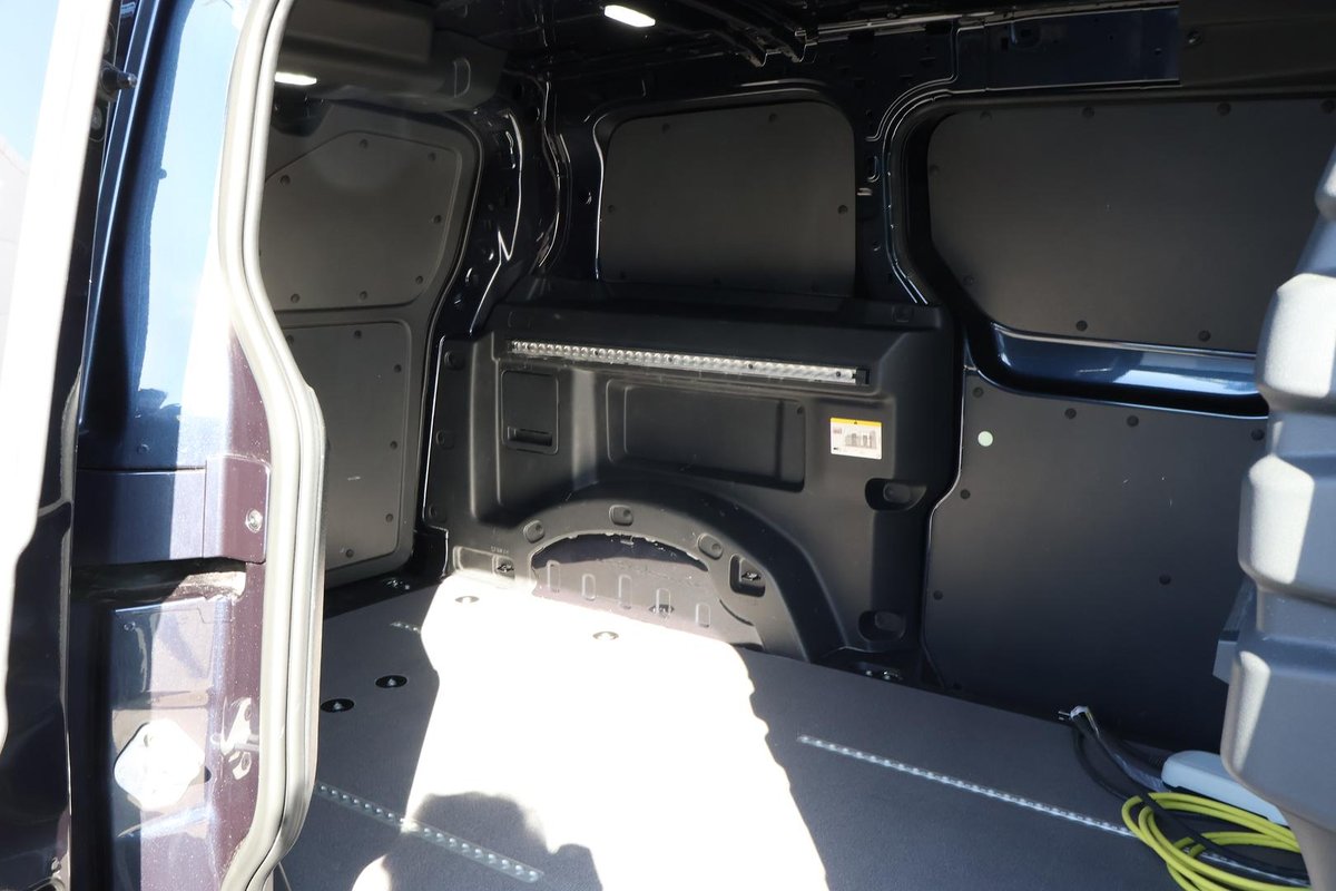 2025 Volkswagen ID. Buzz Cargo BEV550 EBN MY25 image 22