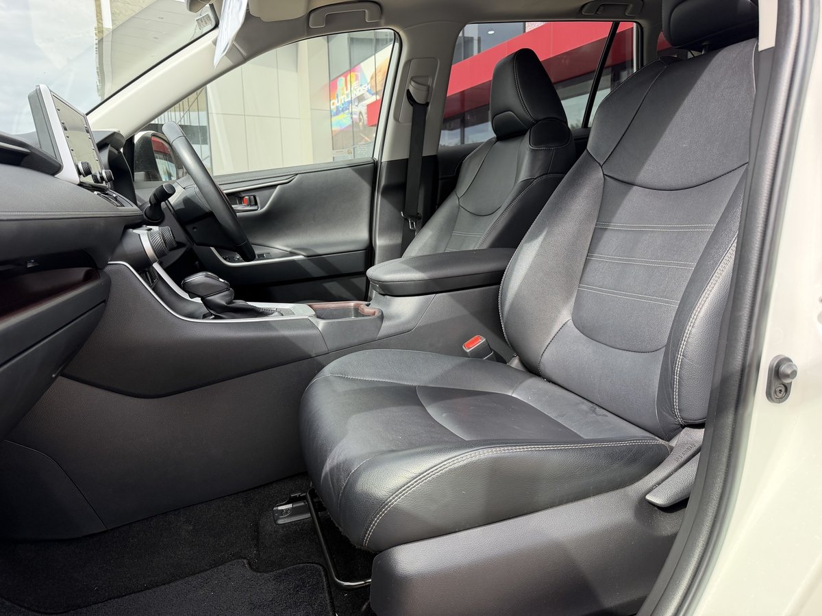 2021 Toyota RAV4 Cruiser MXAA52R image 10