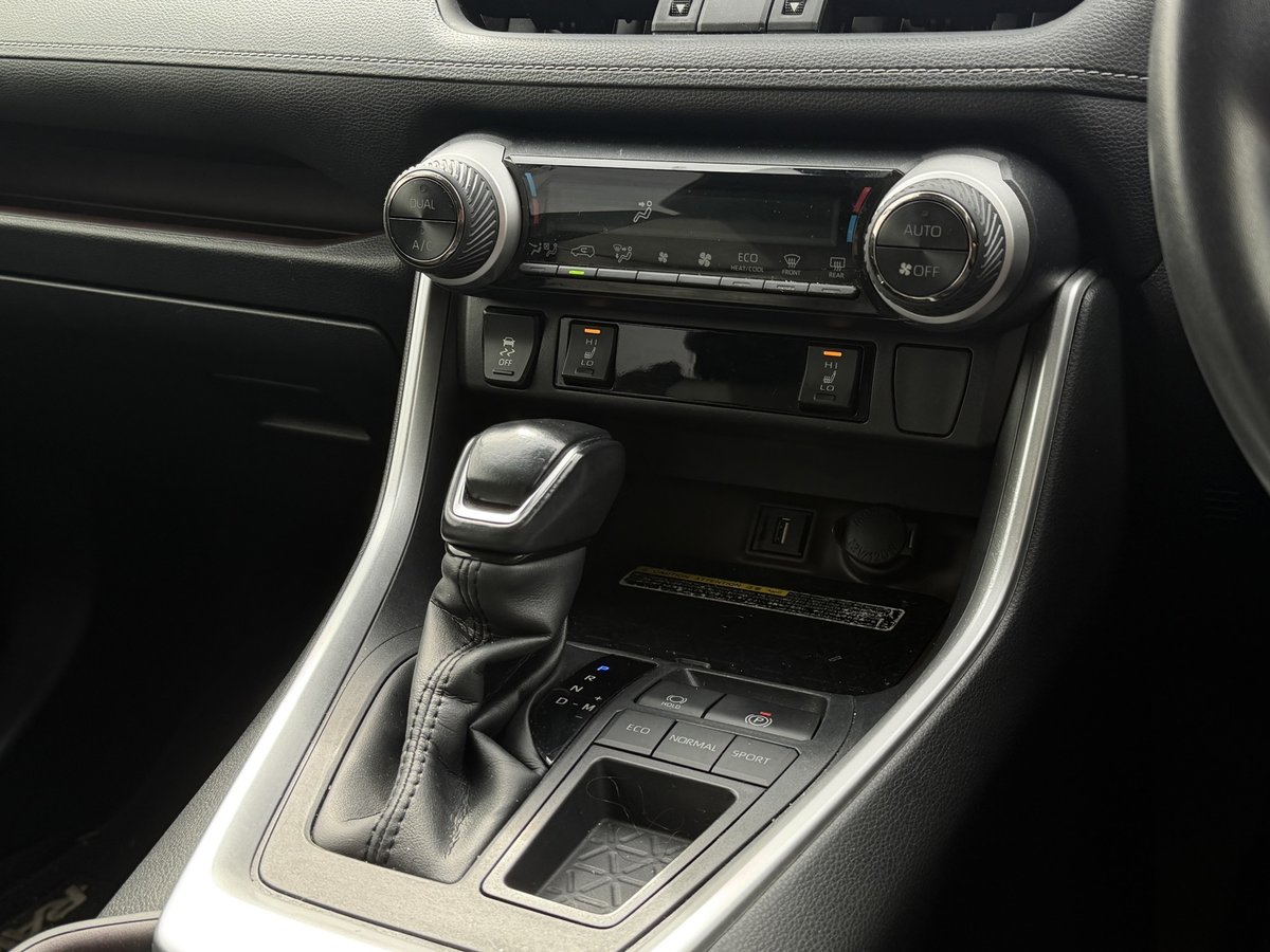 2021 Toyota RAV4 Cruiser MXAA52R image 18