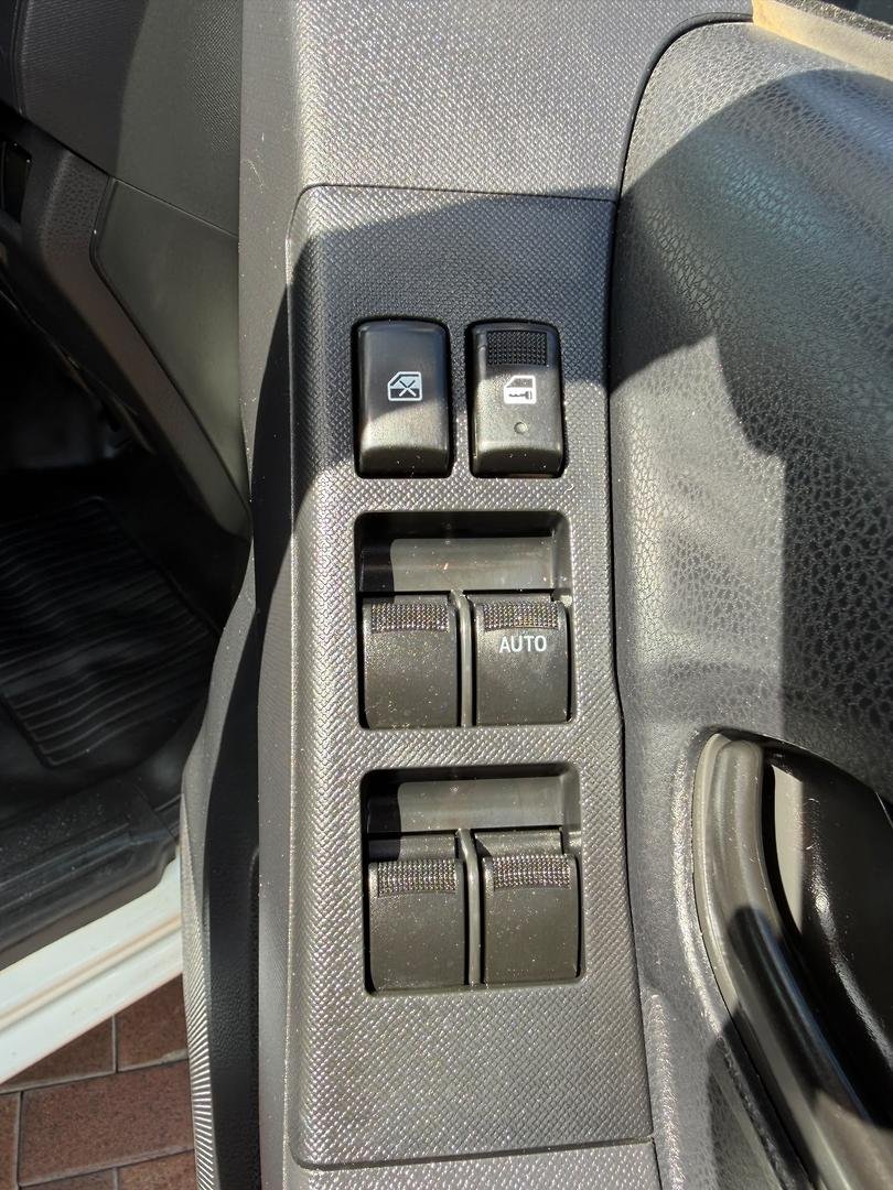 2017 Isuzu D-MAX SX MY17 4X4 Dual Range image 27