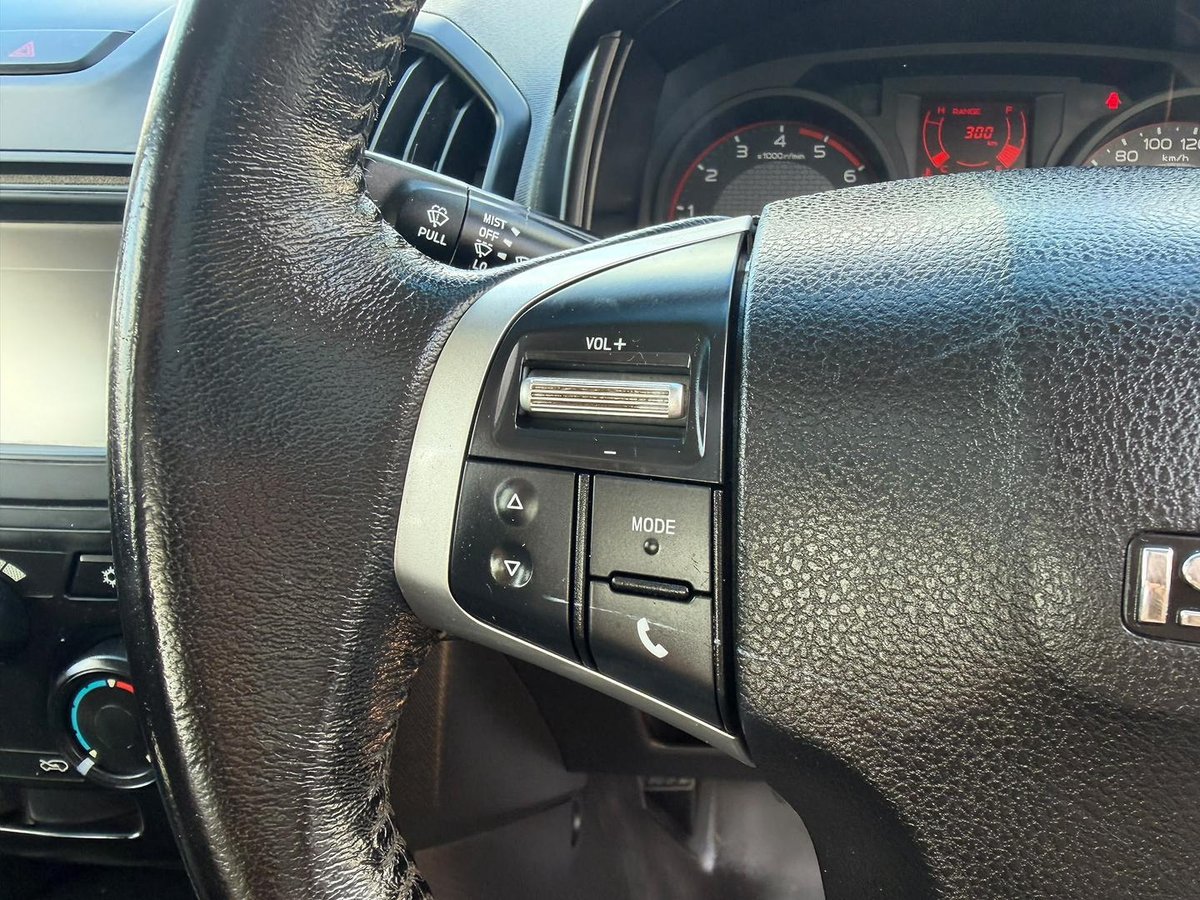2017 Isuzu D-MAX SX MY17 4X4 Dual Range image 34