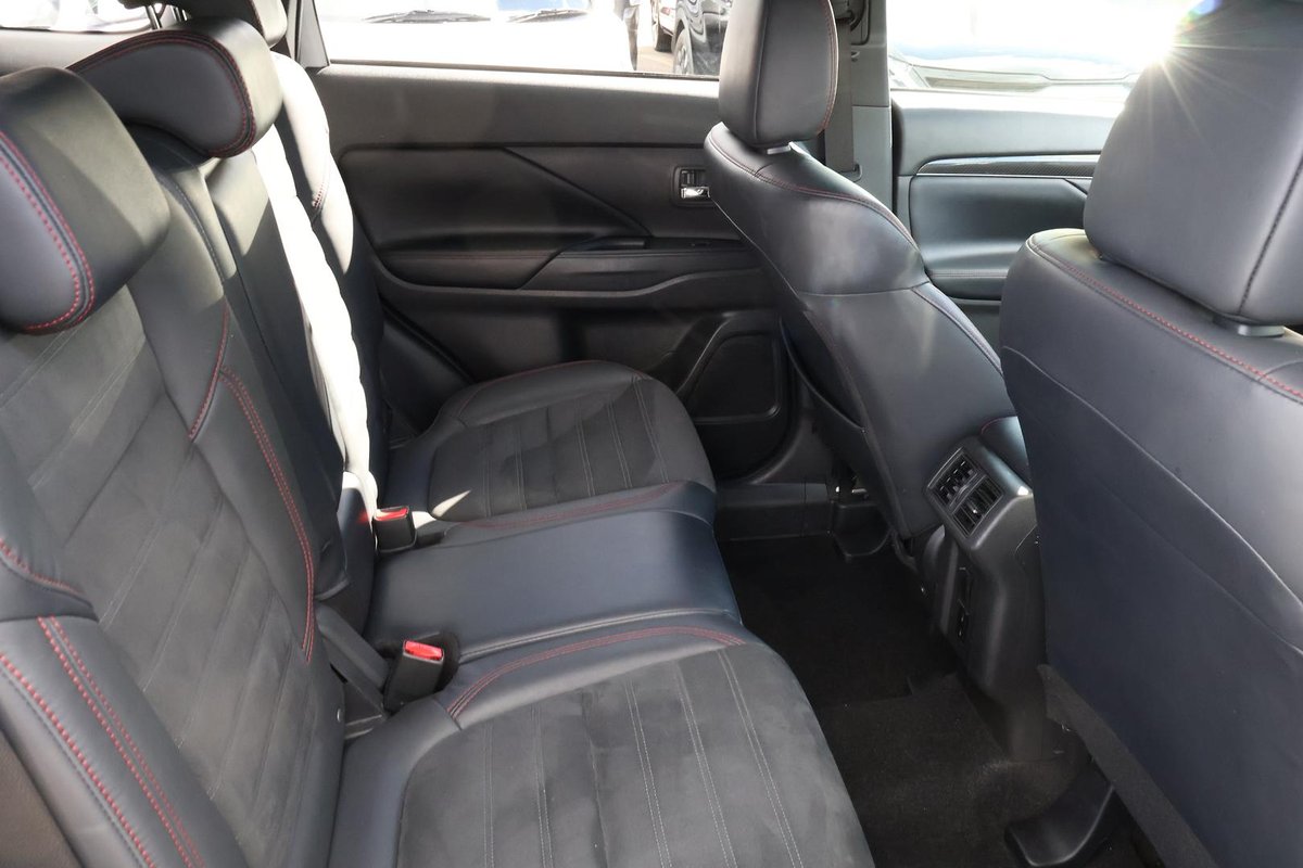 2021 Mitsubishi Outlander Black Edition ZL MY21 image 22