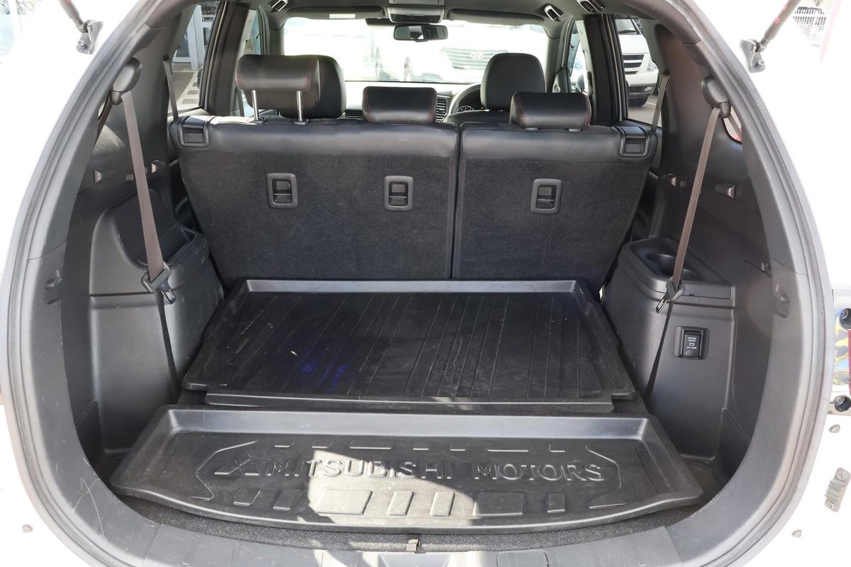 2021 Mitsubishi Outlander Black Edition ZL MY21 image 25