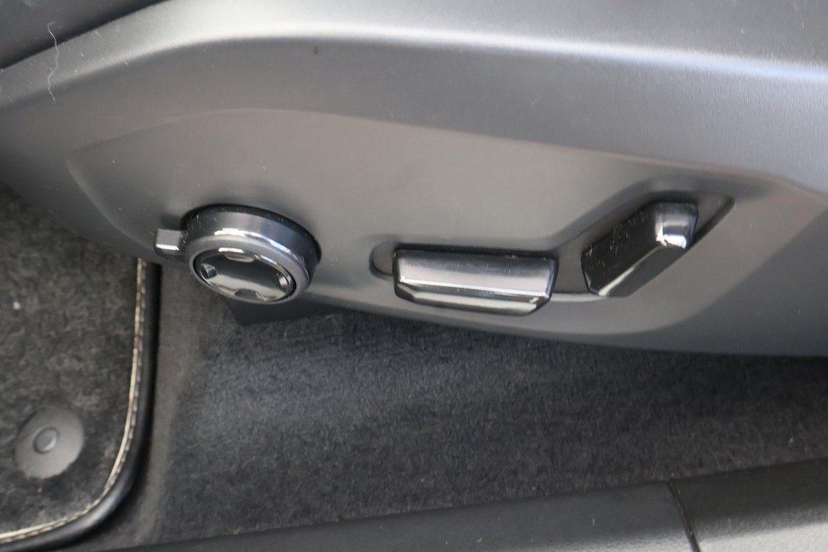 2021 Volvo XC60 T8 Polestar MY21 4X4 On Demand image 28