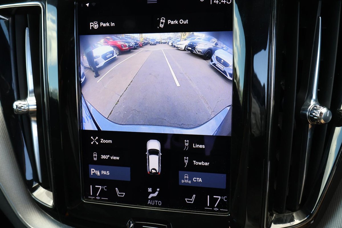 2021 Volvo XC60 T8 Polestar MY21 4X4 On Demand image 16