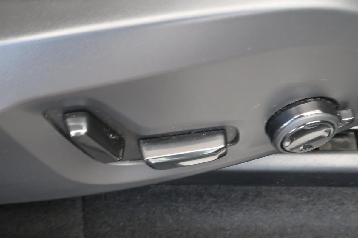 2021 Volvo XC60 T8 Polestar MY21 4X4 On Demand image 23