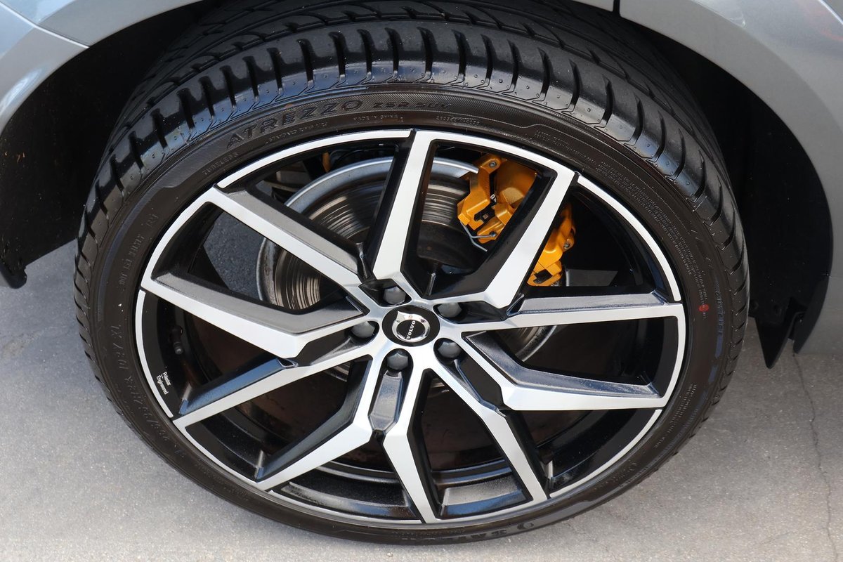 2021 Volvo XC60 T8 Polestar MY21 4X4 On Demand image 32