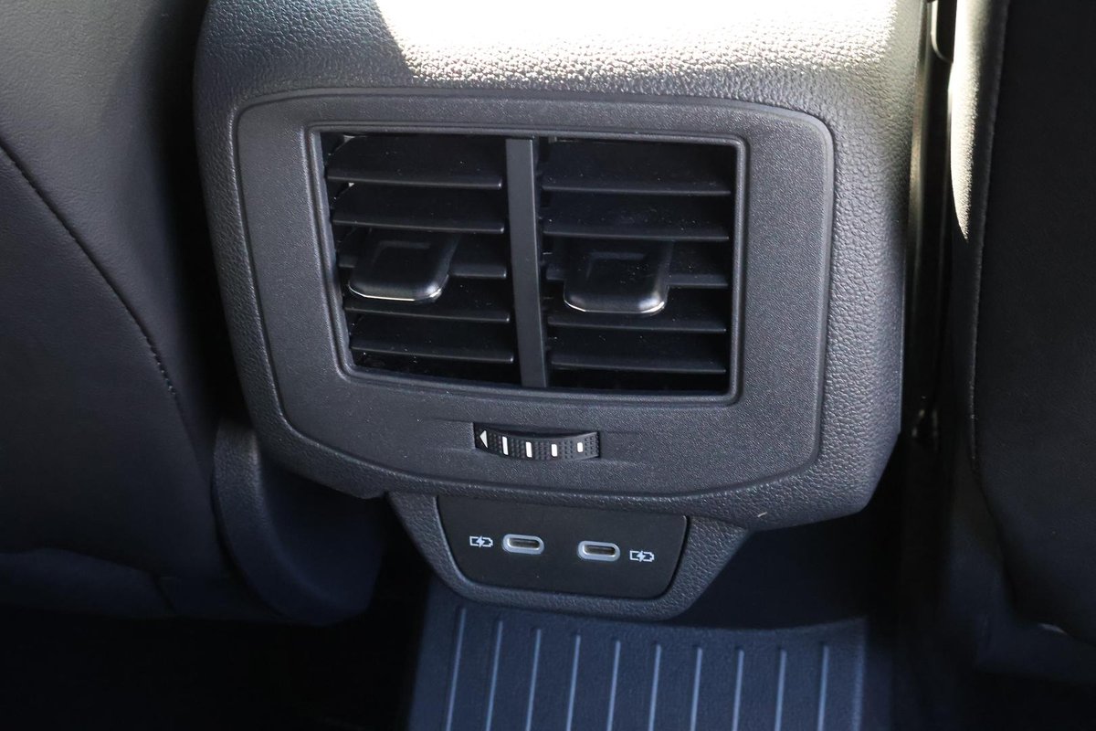 2023 Volkswagen T-Roc 140TSI R-Line D11 MY23 Four Wheel Drive image 29