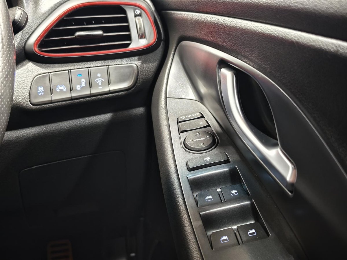 2018 Hyundai i30 SR PD MY18 image 15