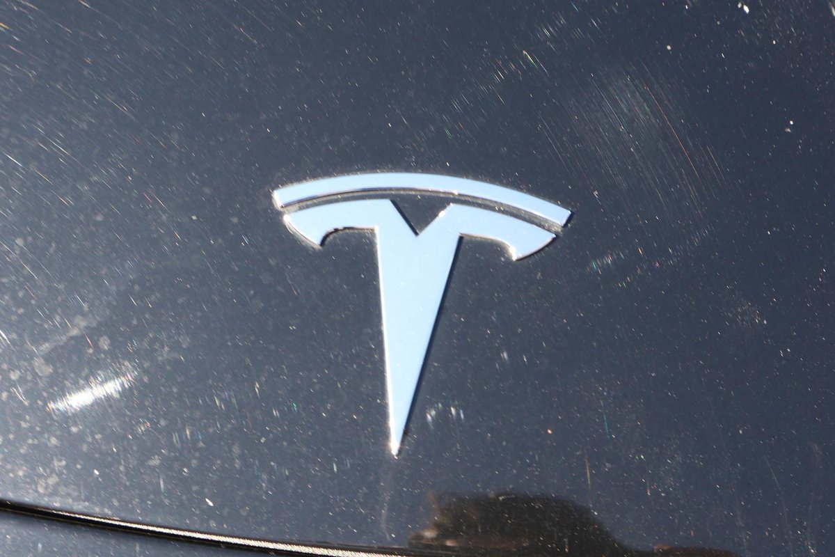 2022 Tesla Model 3 Long Range AWD image 35