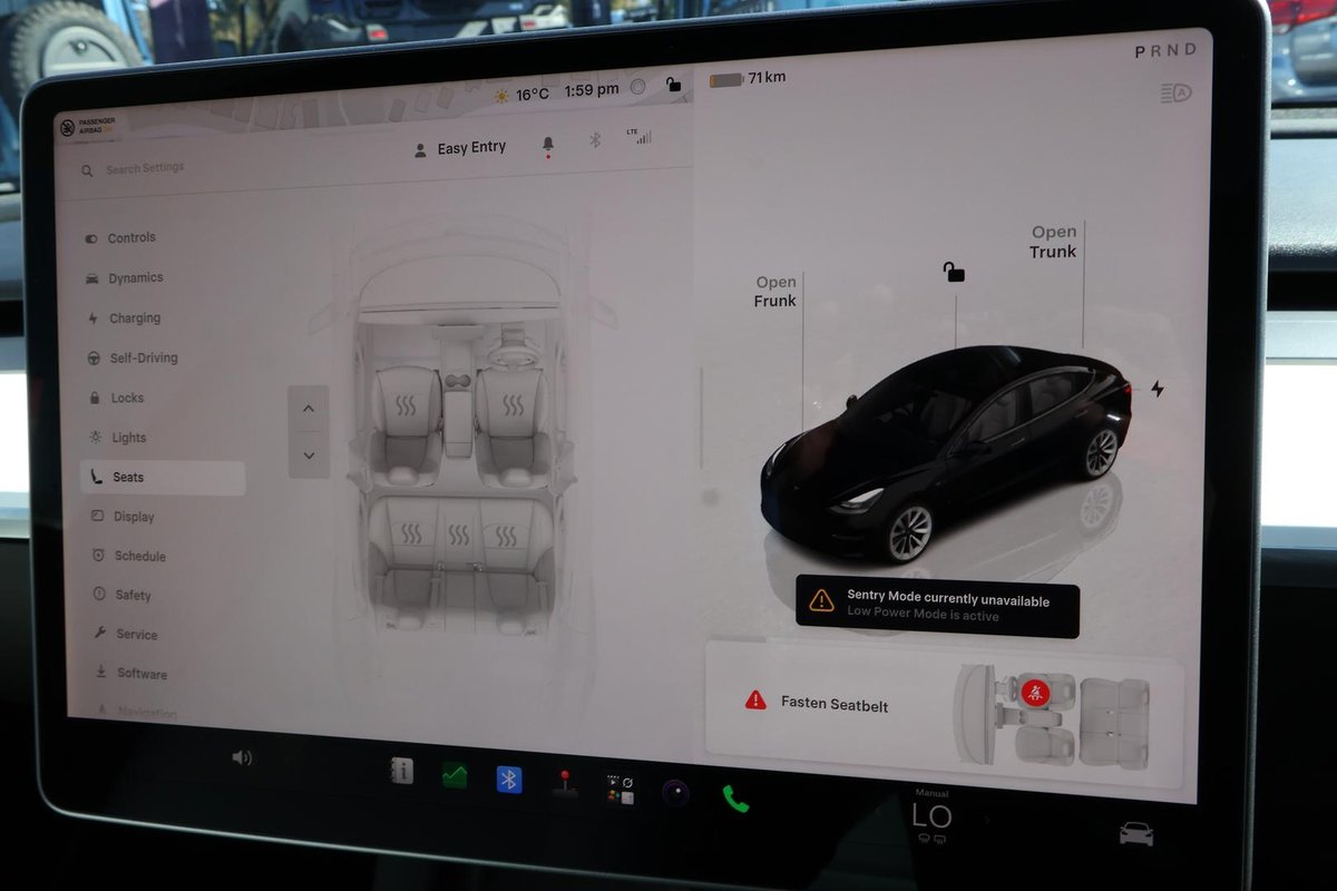 2022 Tesla Model 3 Long Range AWD image 17