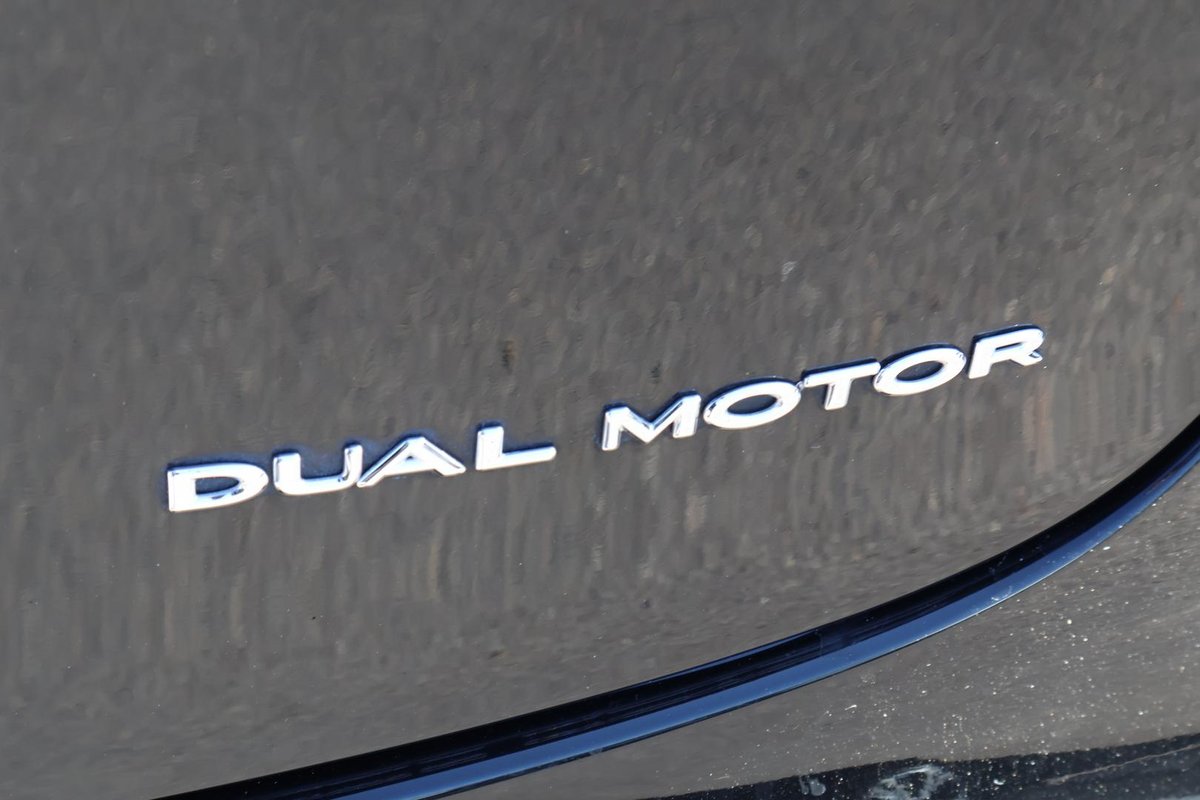 2022 Tesla Model 3 Long Range AWD image 34