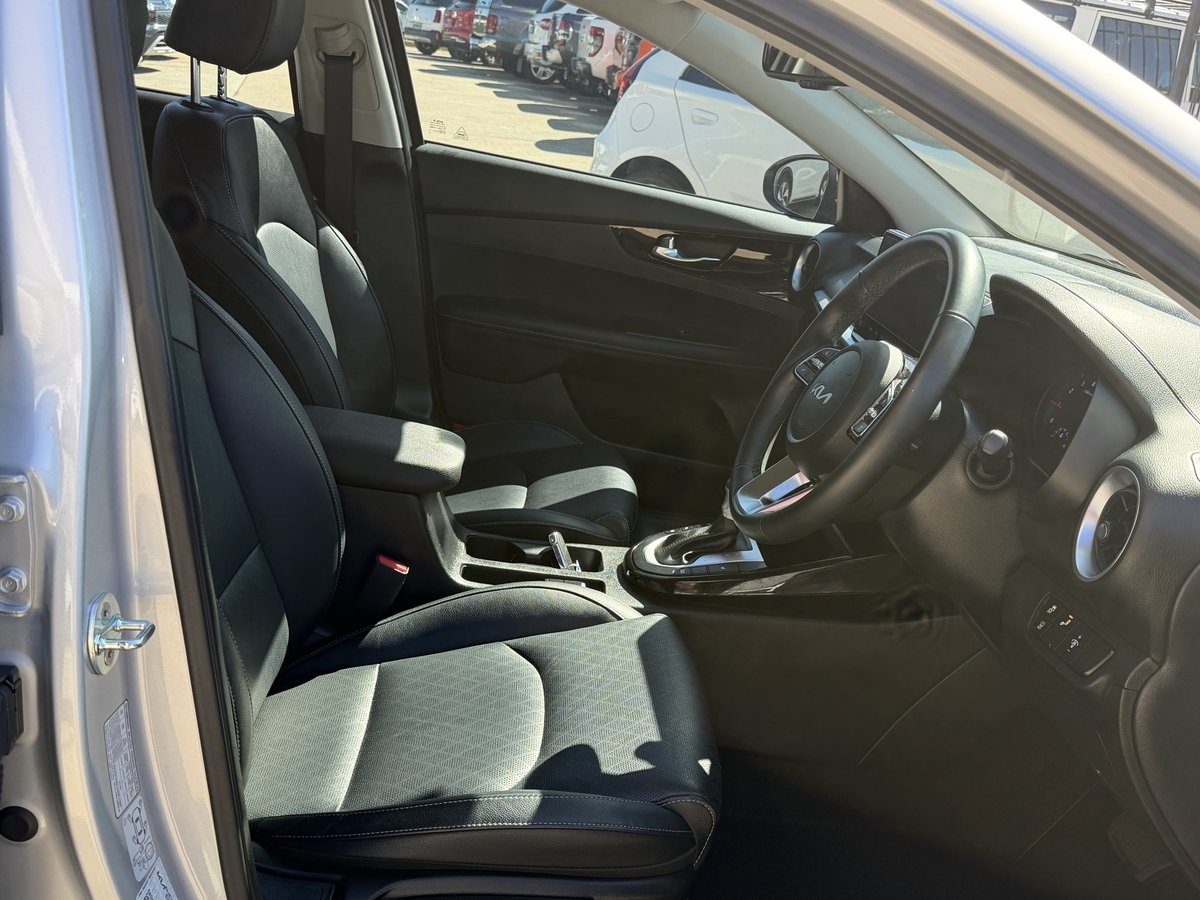 2022 Kia Cerato Sport+ BD MY22 image 9