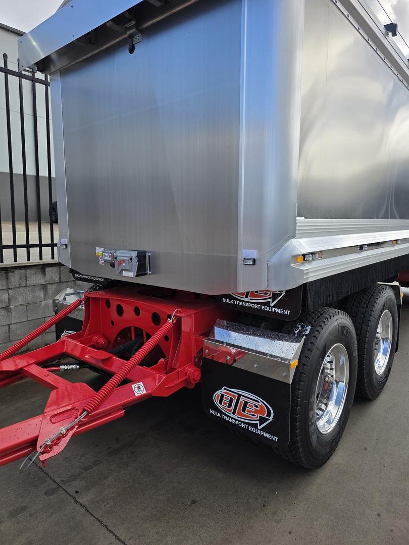 2024 Western Star 48X image 11