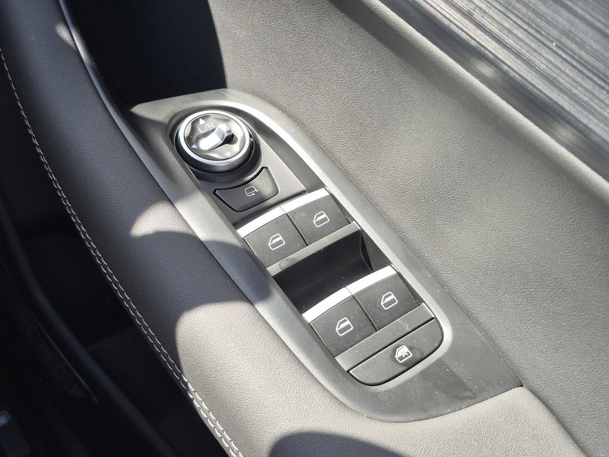2025 Chery Tiggo 4 Hybrid Ultimate MY26 image 17