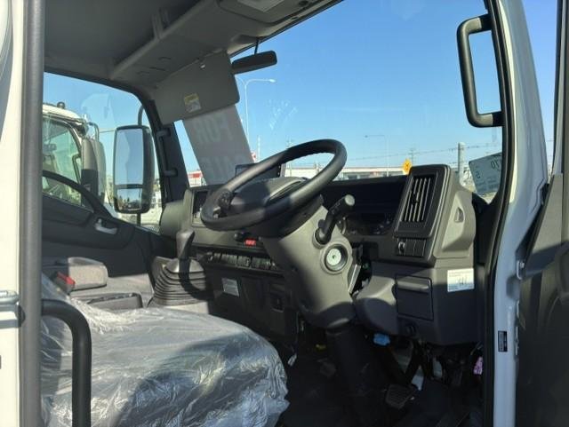 2026 Isuzu N Series image 8