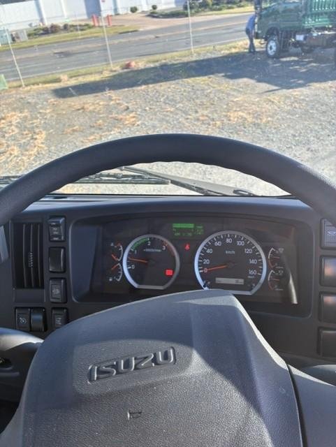 2024 Isuzu F Series image 10