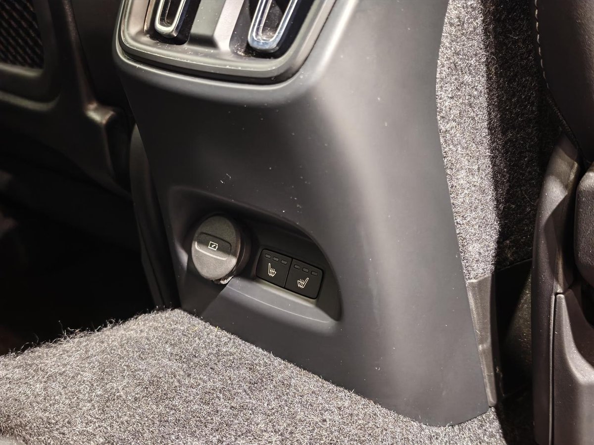 2022 Volvo C40 Recharge Twin MY23 AWD image 21