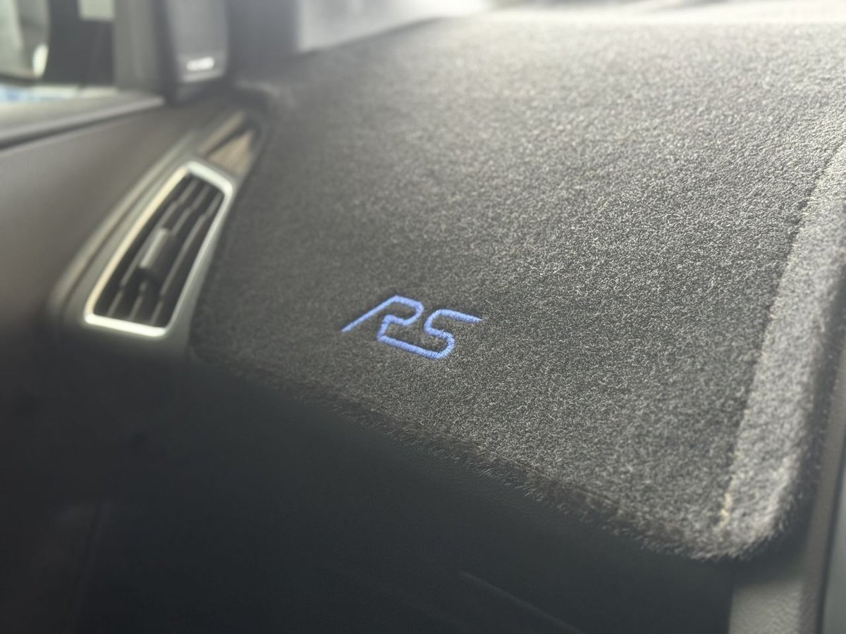 2017 Ford Focus RS LZ AWD image 24