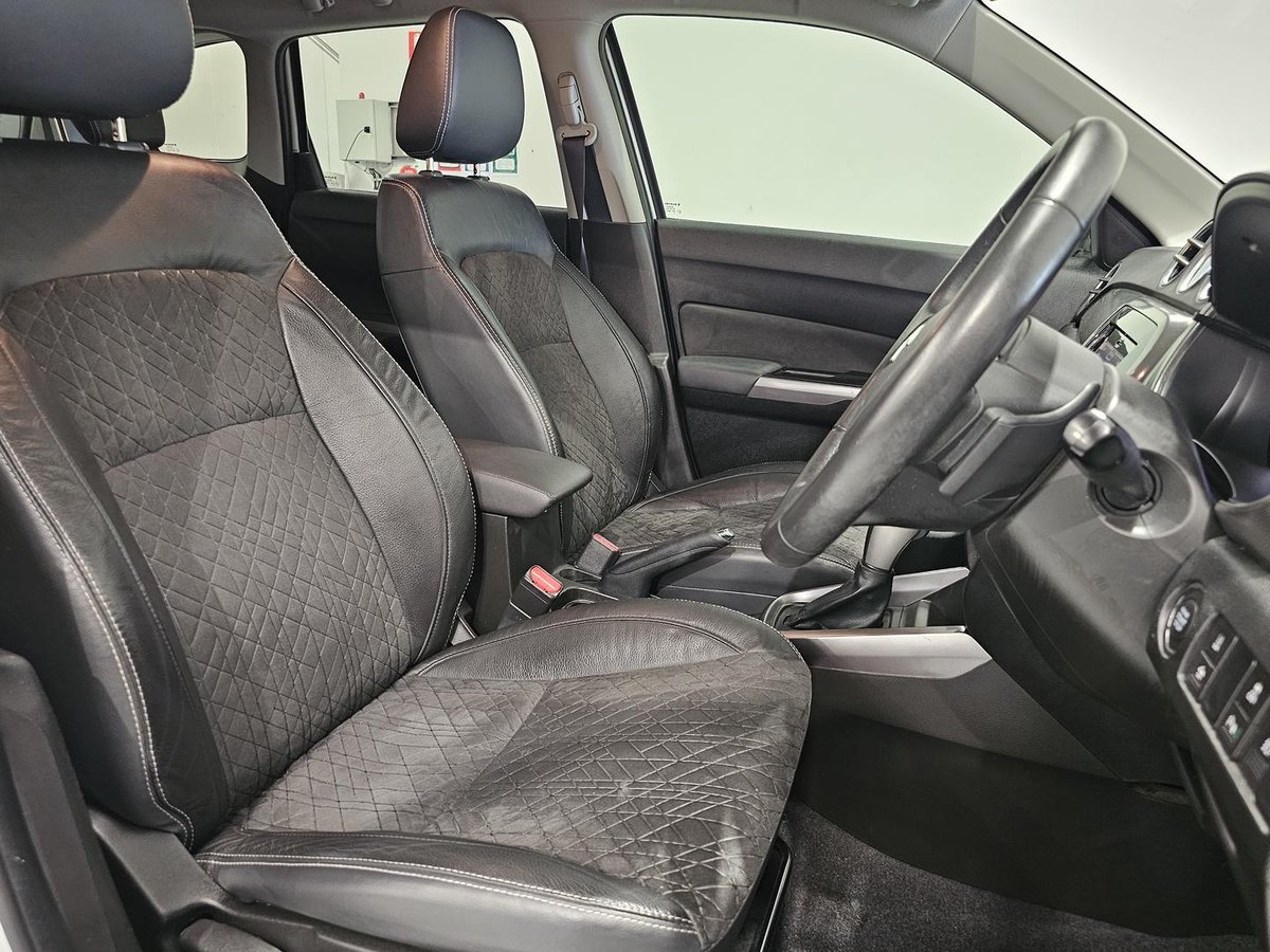 2021 Suzuki Vitara Turbo LY Series II image 11