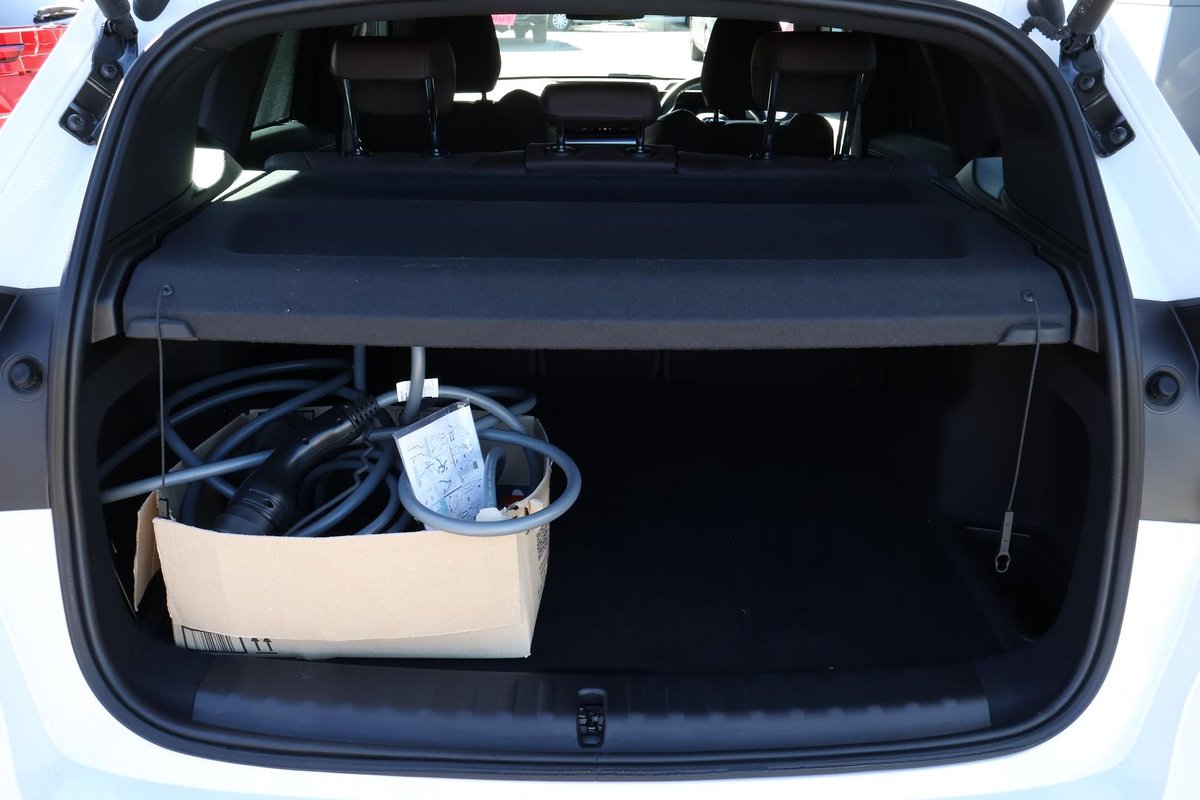 2024 BMW iX1 eDrive20 xLine U11 image 24