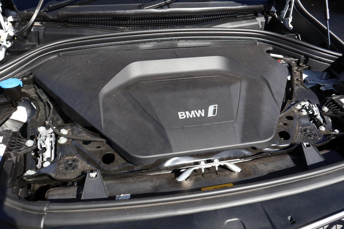 2024 BMW iX1 eDrive20 xLine U11 image 26