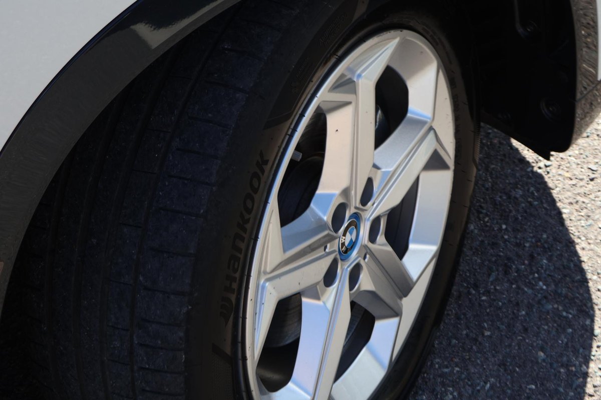 2024 BMW iX1 eDrive20 xLine U11 image 28