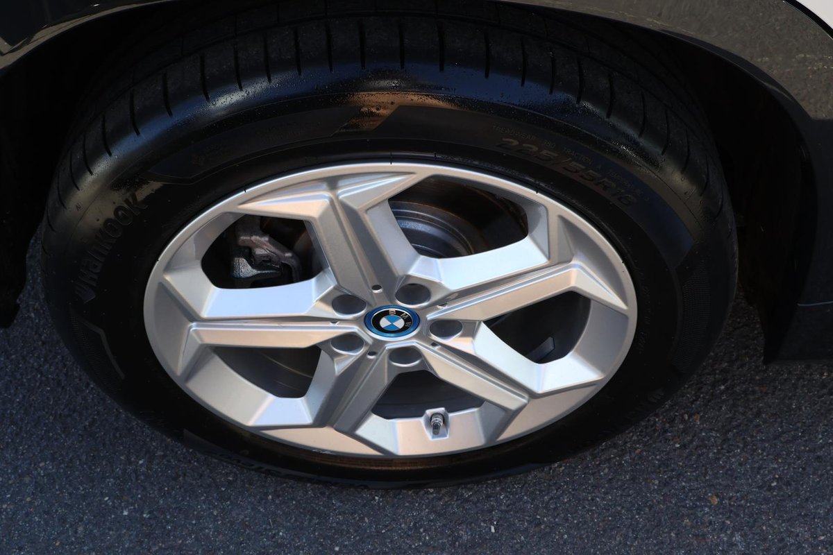 2024 BMW iX1 eDrive20 xLine U11 image 27