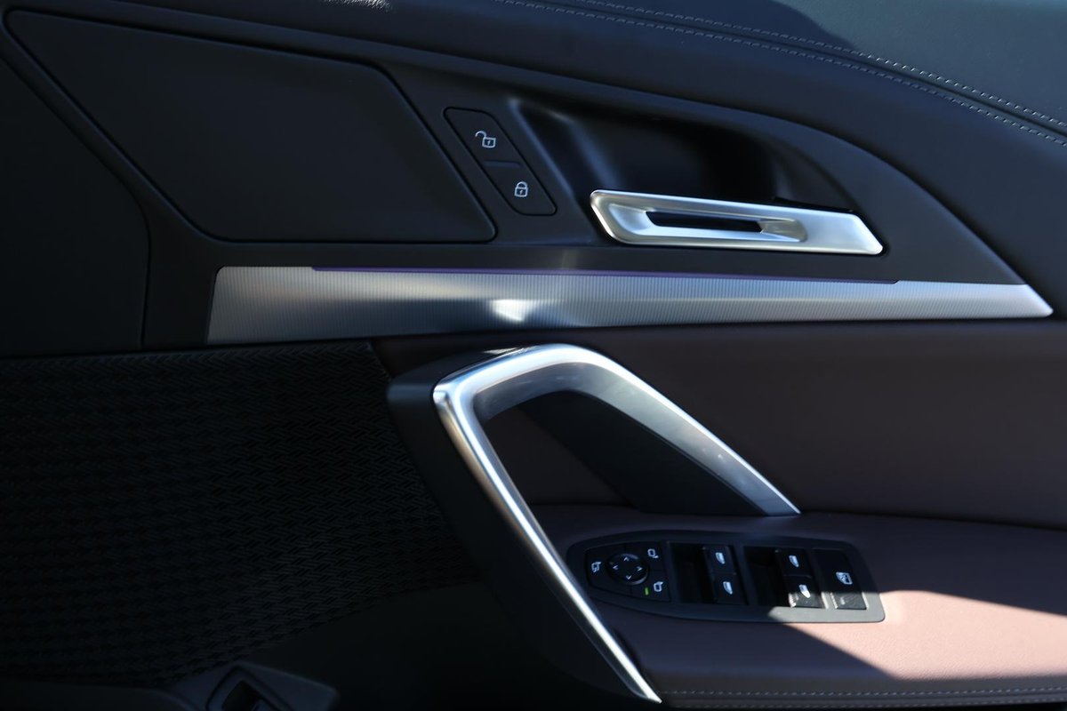 2024 BMW iX1 eDrive20 xLine U11 image 20