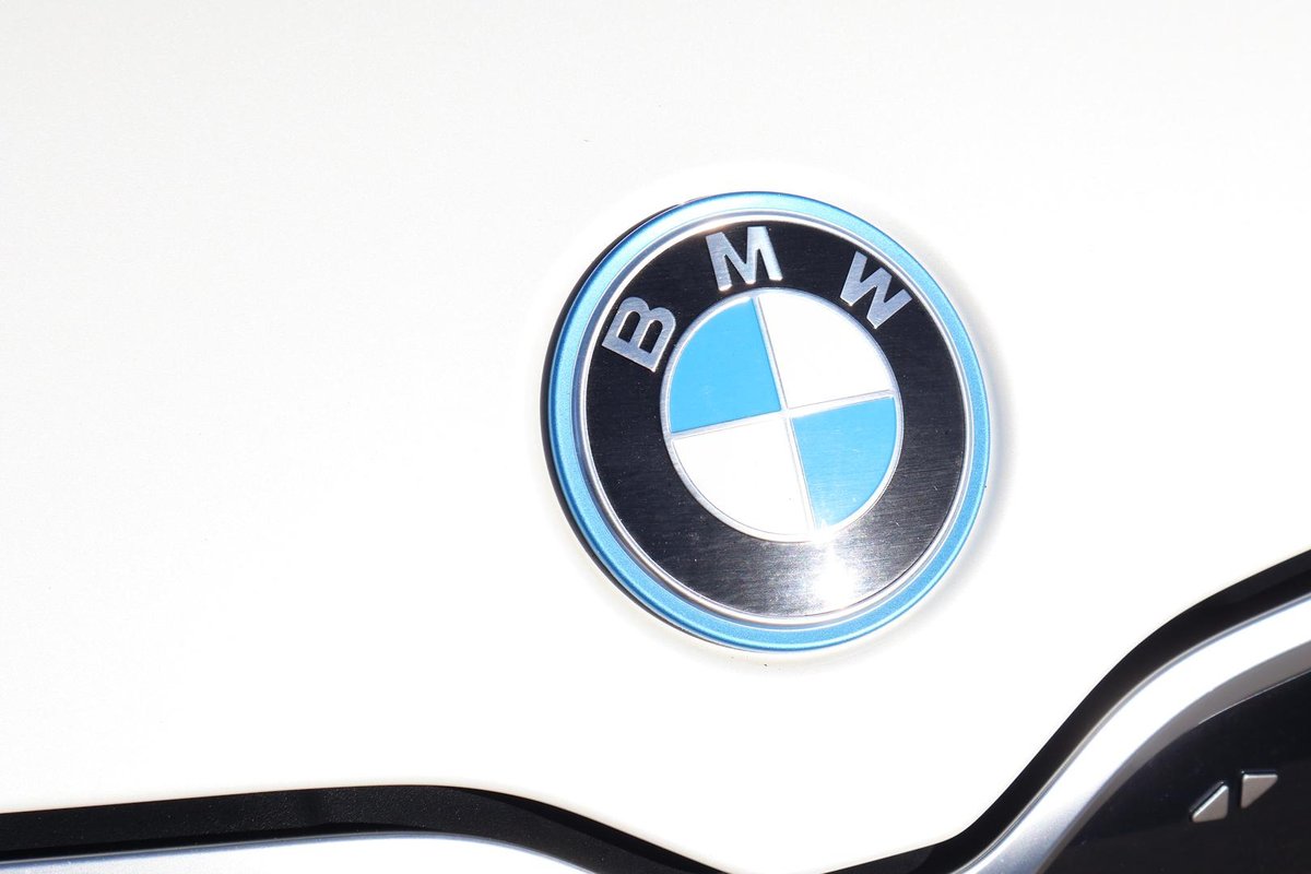 2024 BMW iX1 eDrive20 xLine U11 image 31