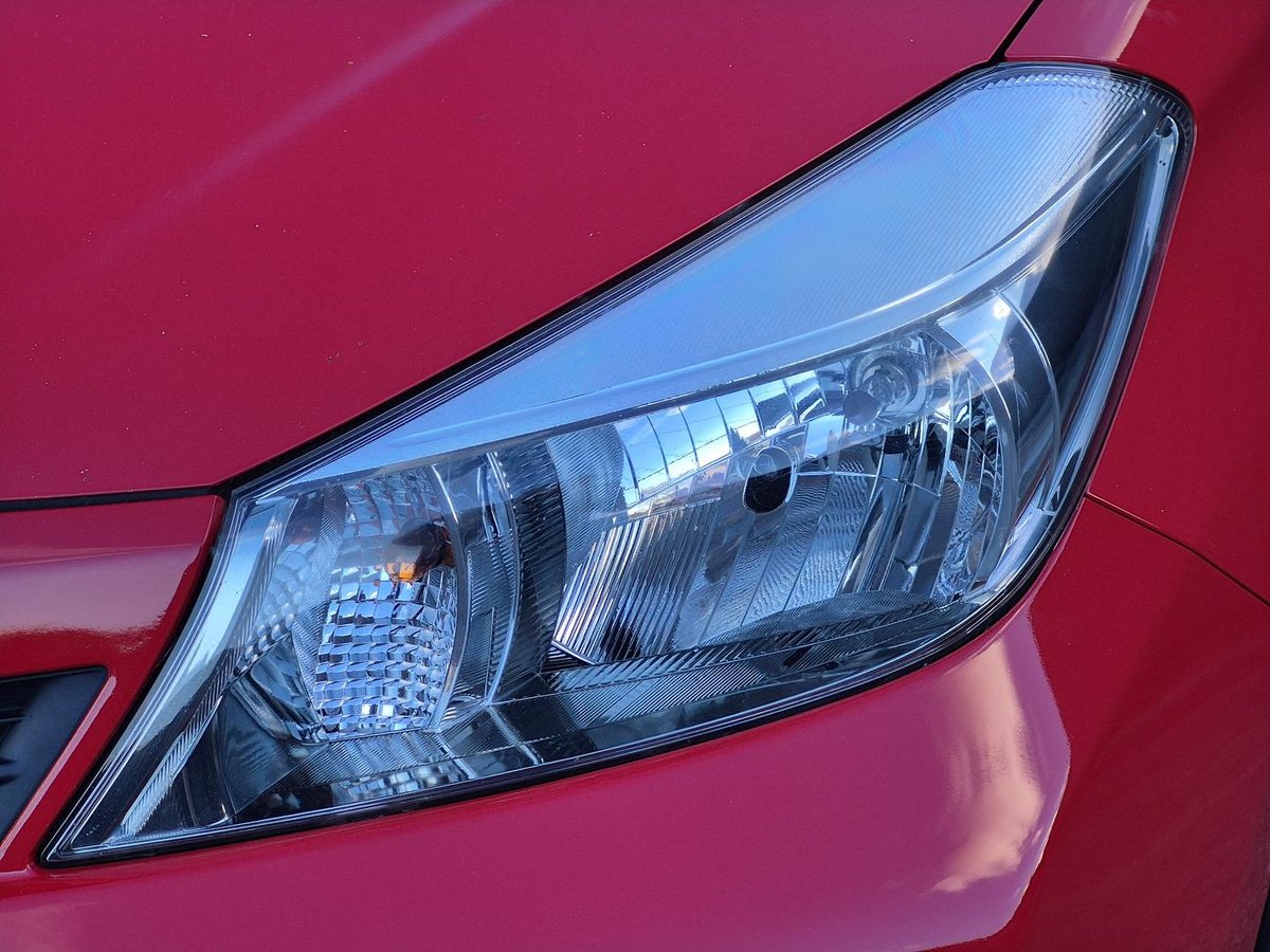 2014 Toyota Yaris YR NCP130R image 21