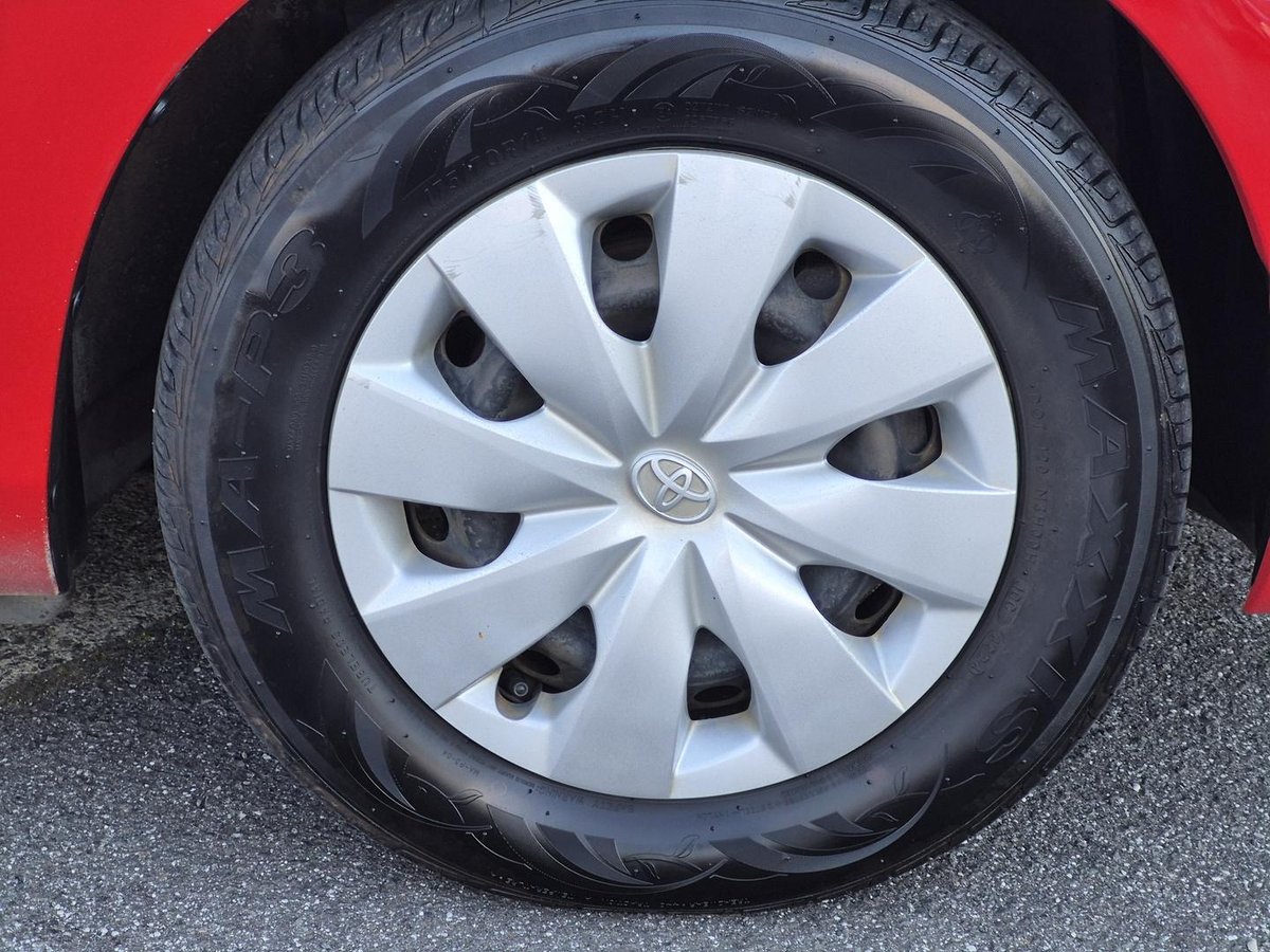 2014 Toyota Yaris YR NCP130R image 19