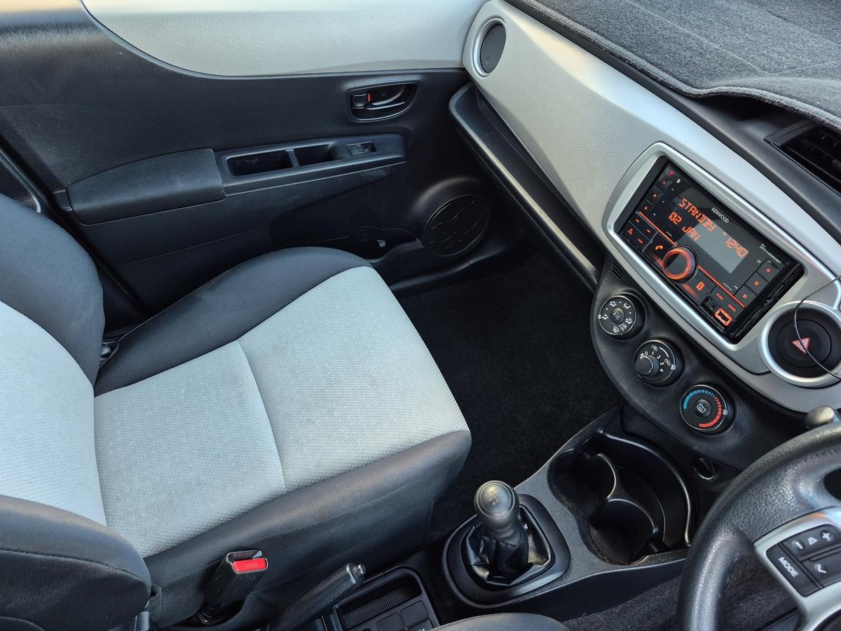 2014 Toyota Yaris YR NCP130R image 18