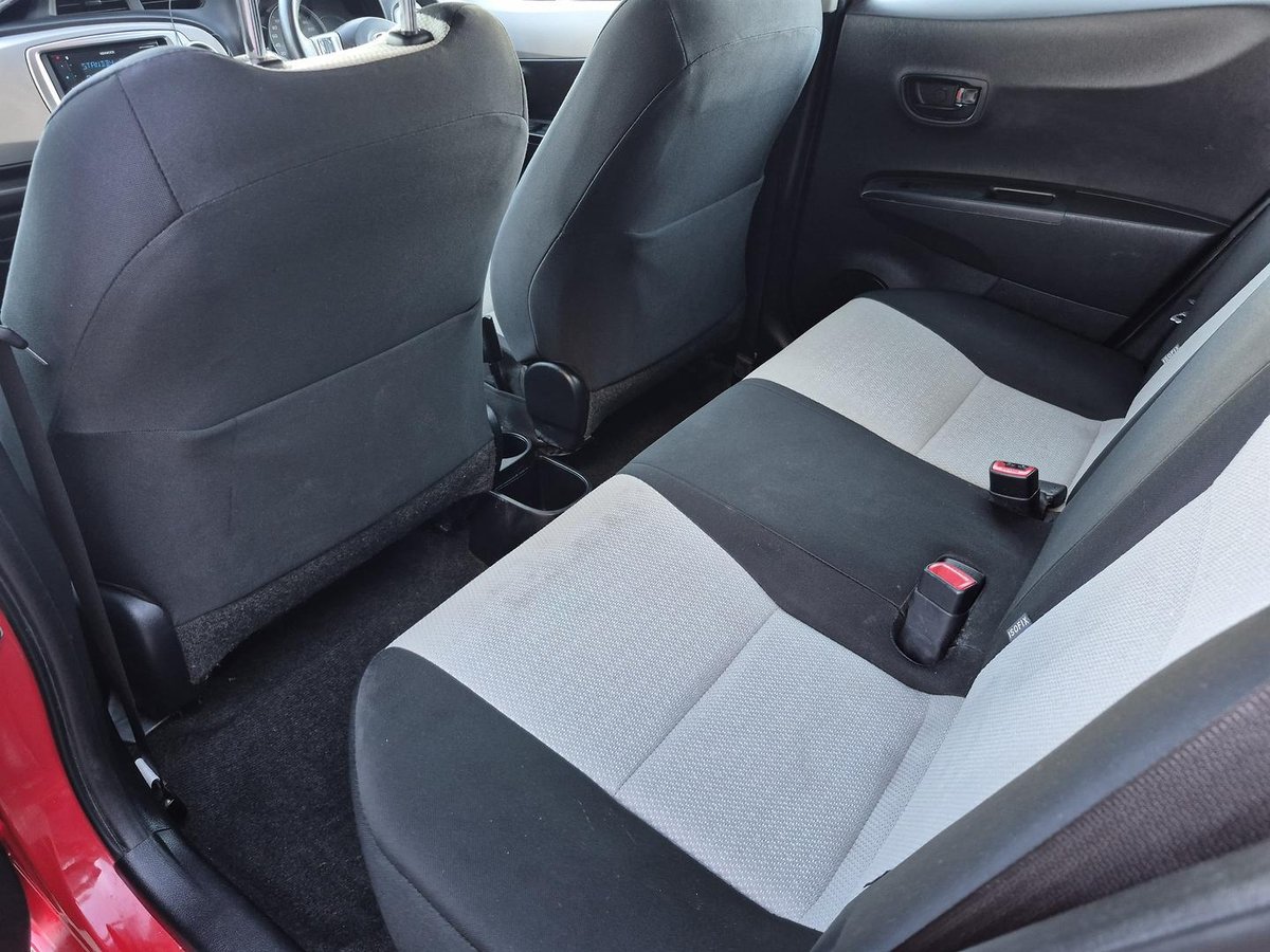 2014 Toyota Yaris YR NCP130R image 7