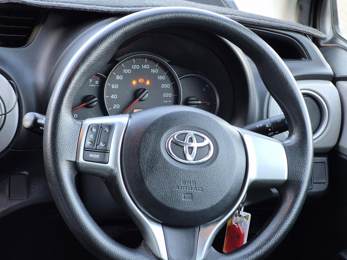 2014 Toyota Yaris YR NCP130R image 10