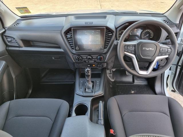 2026 Isuzu D-MAX SX MY25.5 4X4 Dual Range image 12