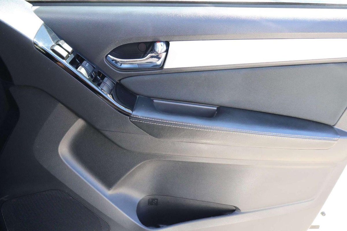 2018 Isuzu MU-X LS-U MY17 4X4 Dual Range image 20