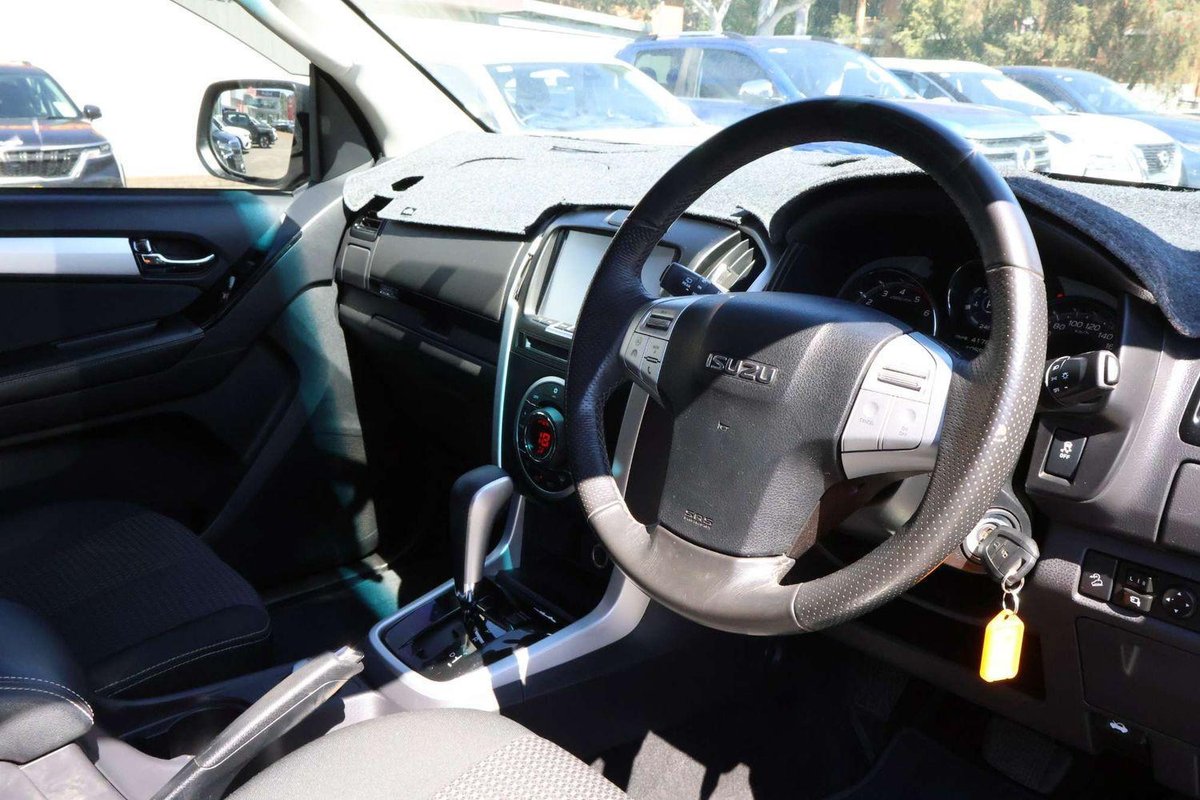 2018 Isuzu MU-X LS-U MY17 4X4 Dual Range image 10