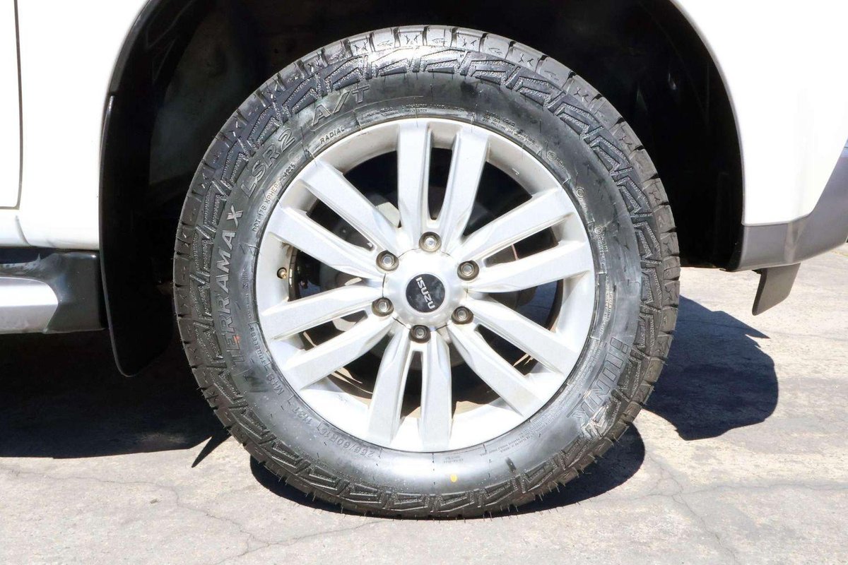2018 Isuzu MU-X LS-U MY17 4X4 Dual Range image 9